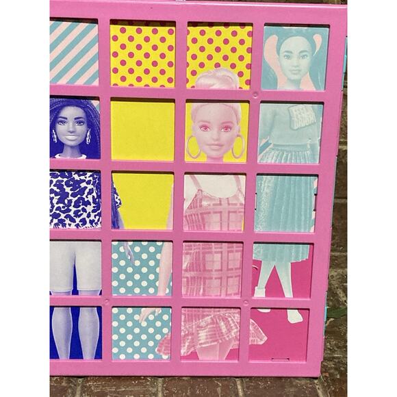 Mattel Barbie Dream Closet Playset With Clothes and Hangers - Picture 4 of 16